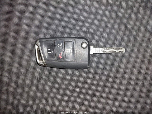 43997145 :رقم المزاد ، 3VV0B7AXXMM155321 vin ، 2021 Volkswagen Tiguan 2.0t S مزاد بيع