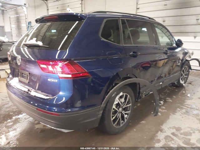 43997145 :رقم المزاد ، 3VV0B7AXXMM155321 vin ، 2021 Volkswagen Tiguan 2.0t S مزاد بيع