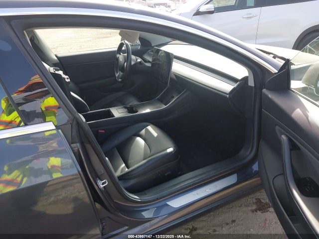 2018 TESLA MODEL 3 5YJ3E1EA4JF006893 Photo 4