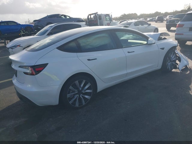 2024 TESLA MODEL 3 5YJ3E1EA7RF762407 Photo 3