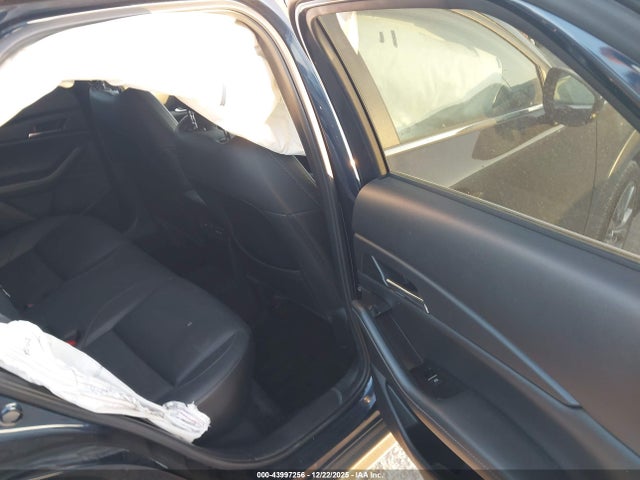 Продажа на аукционе авто 2024 Mazda Cx-30 2.5 S Preferred Package, vin: 3MVDMBCM8RM612617, номер лота: 43997256