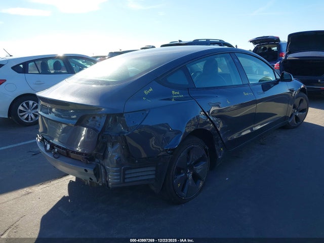 2023 TESLA MODEL 3 5YJ3E1EA3PF422698 Photo 3