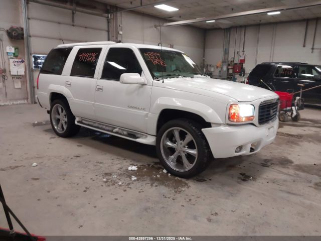 2000 CADILLAC ESCALADE 1GYEK13R3YR118965