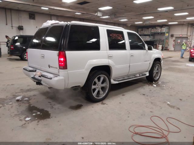 2000 CADILLAC ESCALADE 1GYEK13R3YR118965 Photo 3