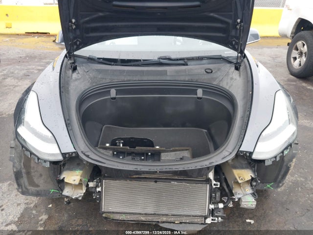 2019 TESLA MODEL 3 5YJ3E1EB4KF213701 Photo 9