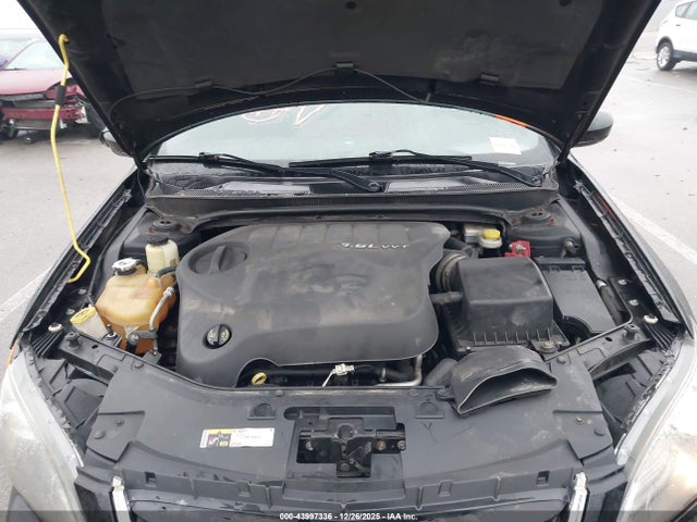 Chrysler 200 Limited 2014 1C3CCBCGXEN172477 Image 10