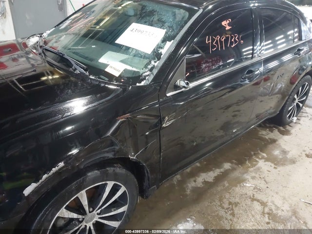 Chrysler 200 Limited 2014 1C3CCBCGXEN172477 Image 17