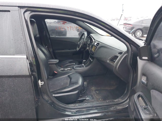 Chrysler 200 Limited 2014 1C3CCBCGXEN172477 Image 5