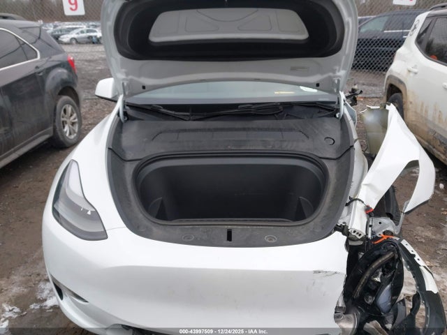 2023 TESLA MODEL Y 7SAYGAEE3PF960131 Photo 9