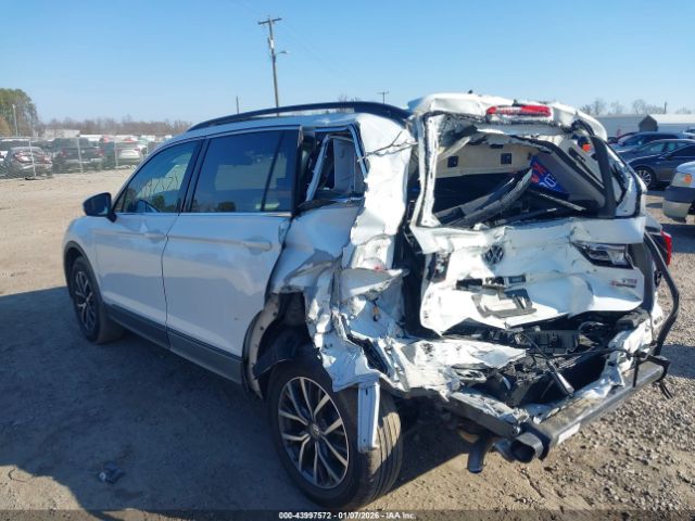 2018 VOLKSWAGEN TIGUAN 3VV2B7AX3JM207330 Photo 5
