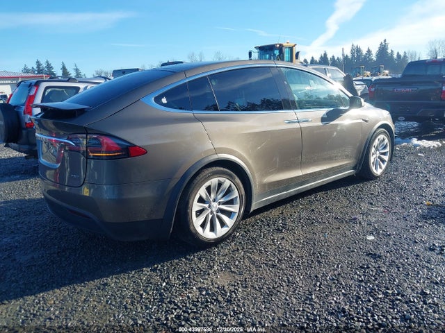 2016 TESLA MODEL X 5YJXCDE20GF026620 Photo 3