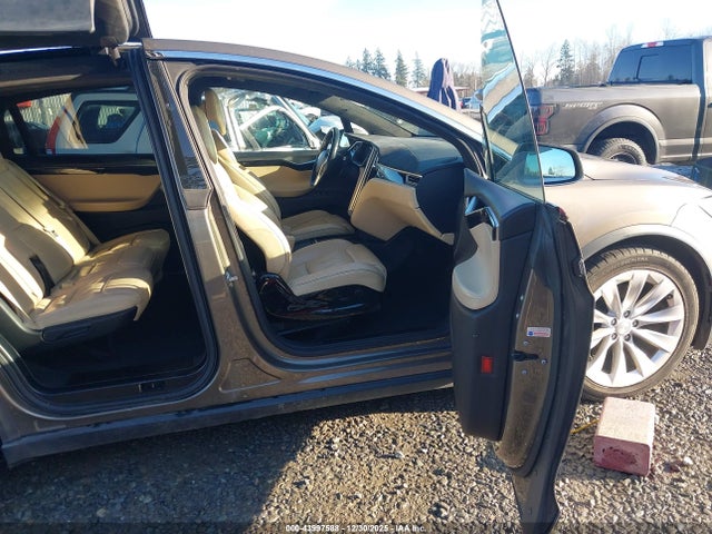 2016 TESLA MODEL X 5YJXCDE20GF026620 Photo 4