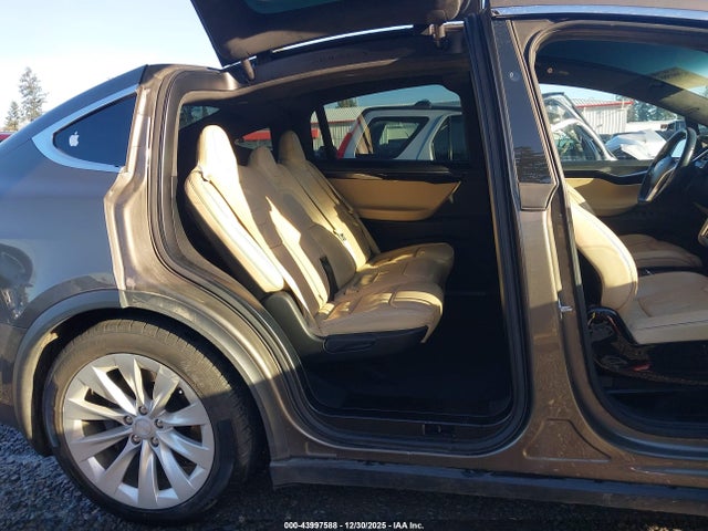 2016 TESLA MODEL X 5YJXCDE20GF026620 Photo 7