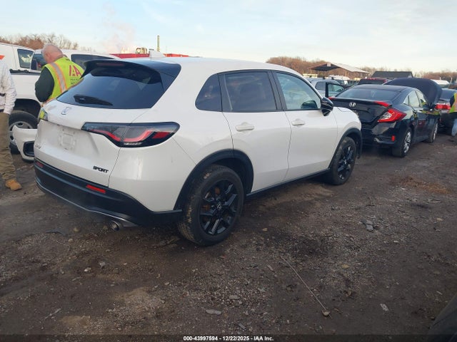 2024 HONDA HR-V 3CZRZ2H50RM744937 Photo 3