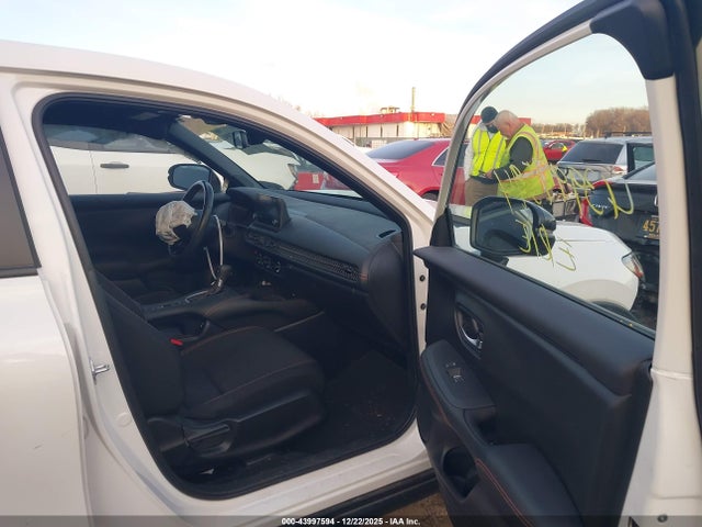 2024 HONDA HR-V 3CZRZ2H50RM744937 Photo 4