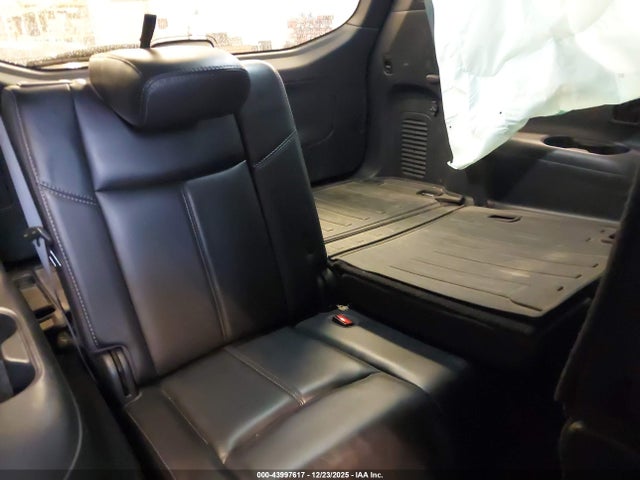 5N1DR2MN1JC662786 Nissan Pathfinder Sl