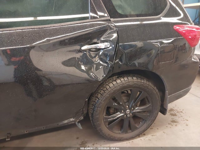 5N1DR2MN1JC662786 Nissan Pathfinder Sl