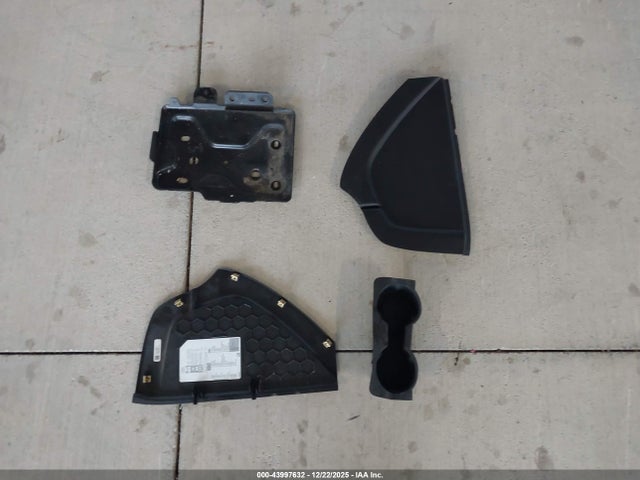 Chevrolet Tahoe Ltz 2015 1GNSCCKC8FR241616 Image 12