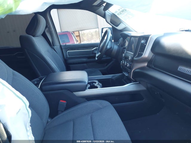 2020 RAM 1500 1C6SRFFT0LN208218 Photo 4