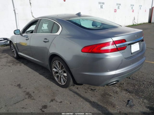 2013 JAGUAR XF SAJWA0E76D8S87723 Photo 2