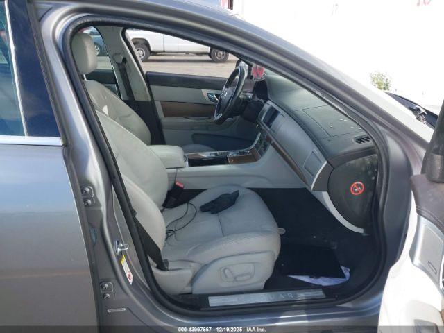 2013 JAGUAR XF SAJWA0E76D8S87723 Photo 4