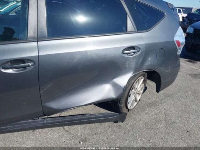 2013 TOYOTA PRIUS V JTDZN3EU5D3233298 Photo 5