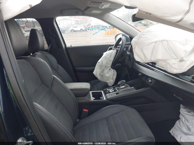 2023 MITSUBISHI OUTLANDER JA4J3UA86PZ060081 Photo 4