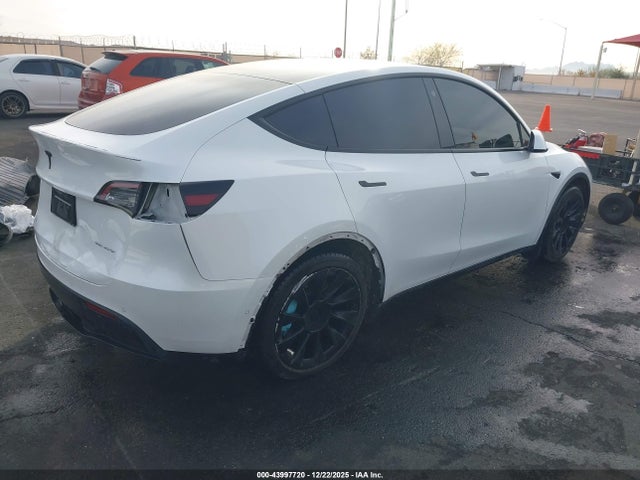 2022 TESLA MODEL Y 7SAYGDEE6NF480132 Photo 3