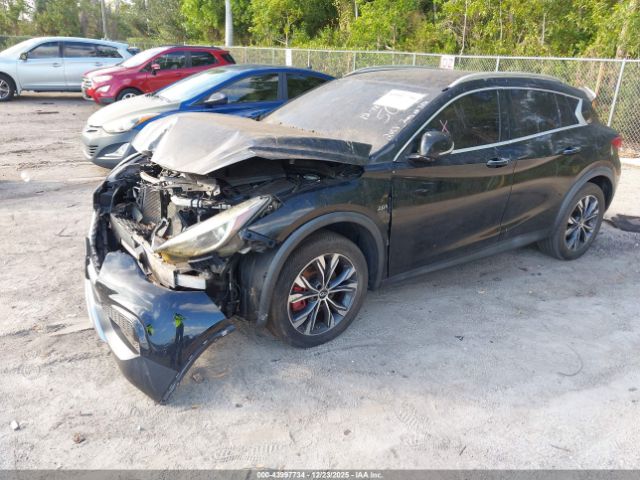 2017 INFINITI QX30 SJKCH5CR5HA035066 Photo 1