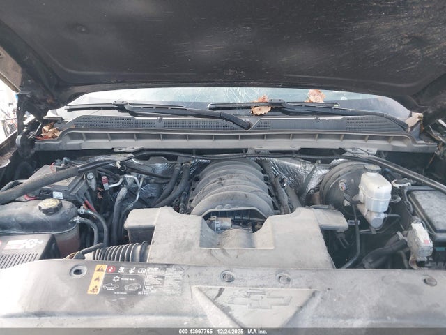 3GCUKRECXJG121084 Chevrolet Silverado 1500 2lt