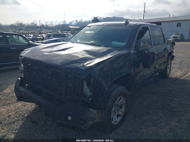 3GCUKRECXJG121084 Chevrolet Silverado 1500 2lt