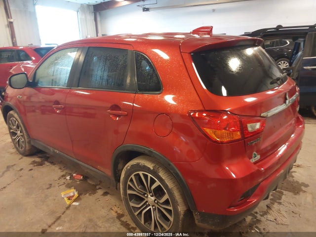2018 MITSUBISHI OUTLANDER SPORT JA4AR3AUXJU021679 Photo 2