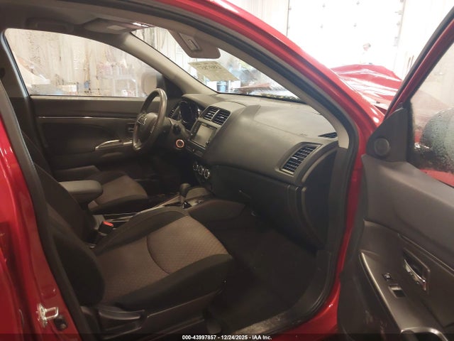 2018 MITSUBISHI OUTLANDER SPORT JA4AR3AUXJU021679 Photo 4