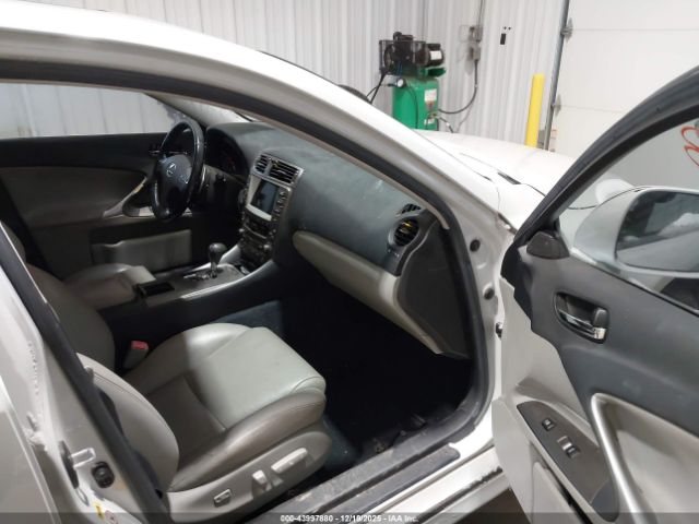 2008 LEXUS IS 250 JTHCK262085018667 Photo 4