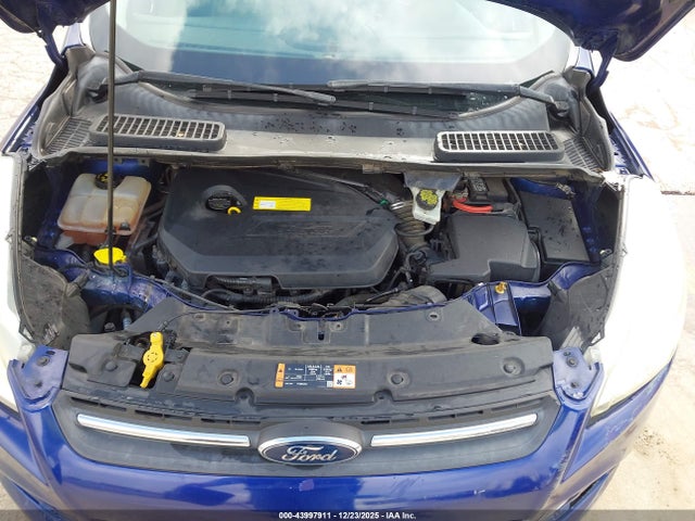 1FMCU9GX2GUA29524 Ford ESCAPE SE
