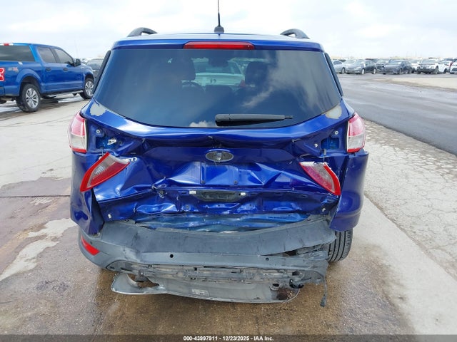 1FMCU9GX2GUA29524 Ford ESCAPE SE