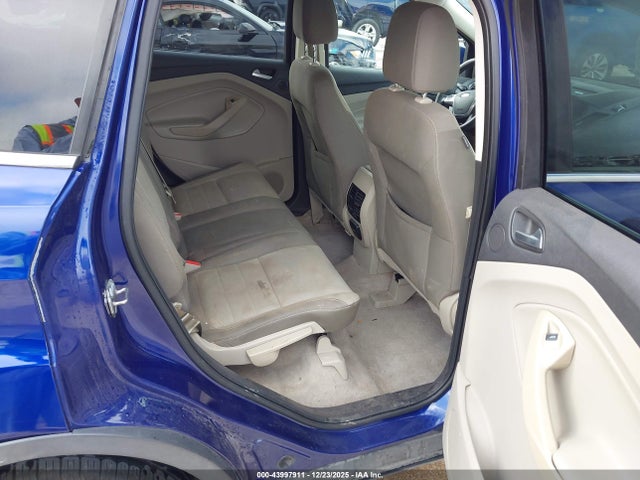 1FMCU9GX2GUA29524 Ford ESCAPE SE
