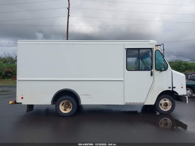Ford E-350 Stripped 2014 1FC3E3KL3EDB11018 Image 13