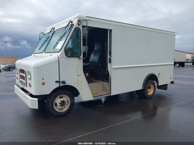 Ford E-350 Stripped 2014 1FC3E3KL3EDB11018 Image 2