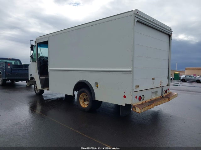 Ford E-350 Stripped 2014 1FC3E3KL3EDB11018 Image 3