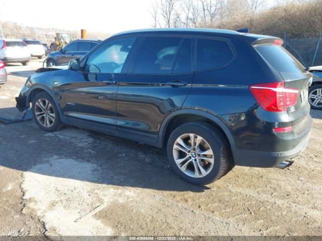2016 BMW X3 5UXWX7C53G0R17335 Photo 2