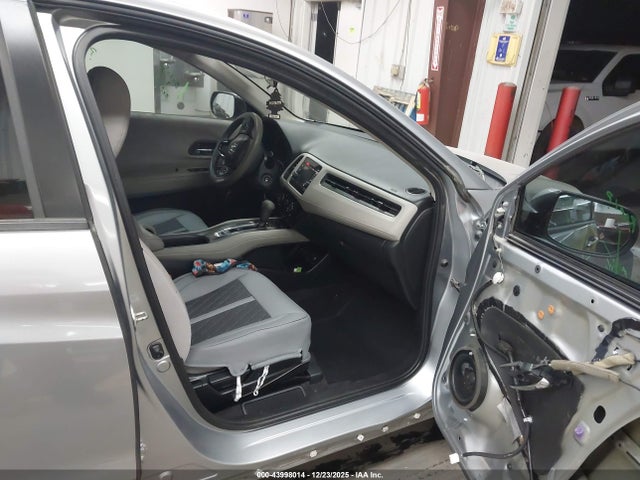 3CZRU5H35HM715835 Honda HR-V LX