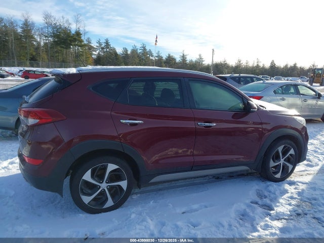KM8J3CA24HU342578 Hyundai Tucson Sport