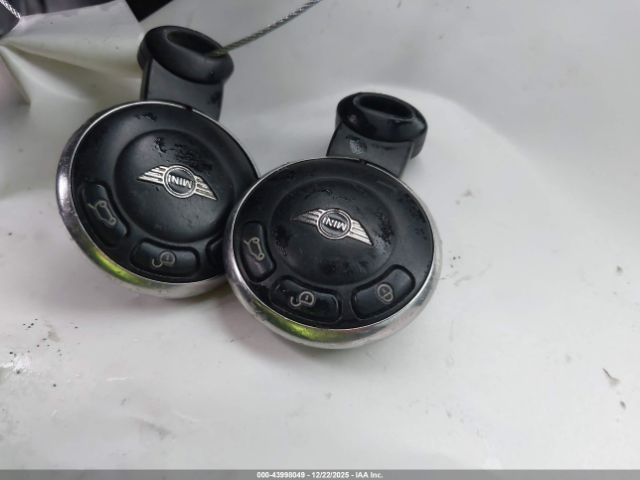 2016 MINI COUNTRYMAN WMWZC3C51GWT10167 Photo 10