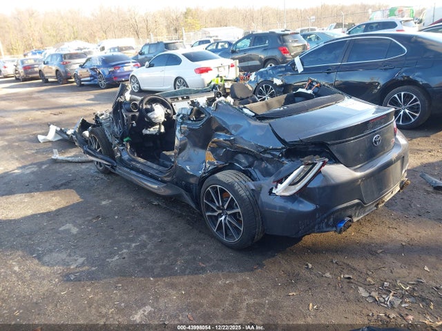 2024 TOYOTA GR86 JF1ZNBB12R8757805 Photo 2