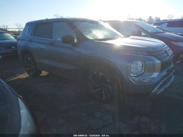 2022 MITSUBISHI OUTLANDER JA4J4UA83NZ037478 Photo 0