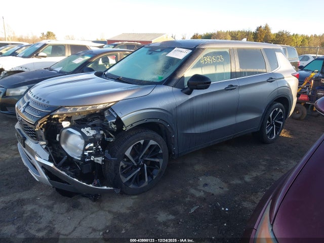 2022 MITSUBISHI OUTLANDER JA4J4UA83NZ037478 Photo 1