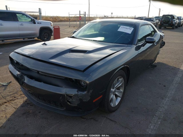 43998194 :رقم المزاد ، 2C3CDZAG2NH263566 vin ، 2022 Dodge Challenger Sxt مزاد بيع
