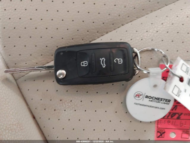 WVGBV7AX3GW042115 Volkswagen TIGUAN S