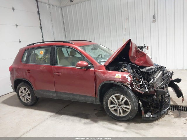 WVGBV7AX3GW042115 Volkswagen TIGUAN S